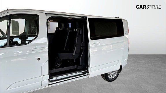 Vehicle Image 24