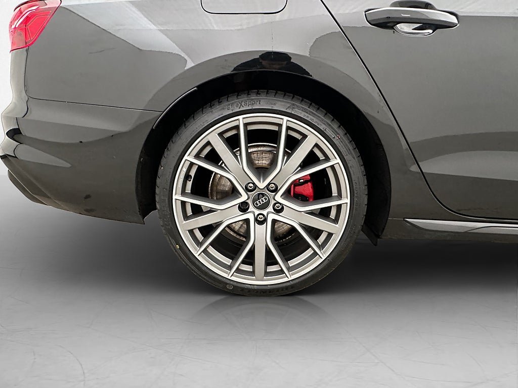 Vehicle Image 30