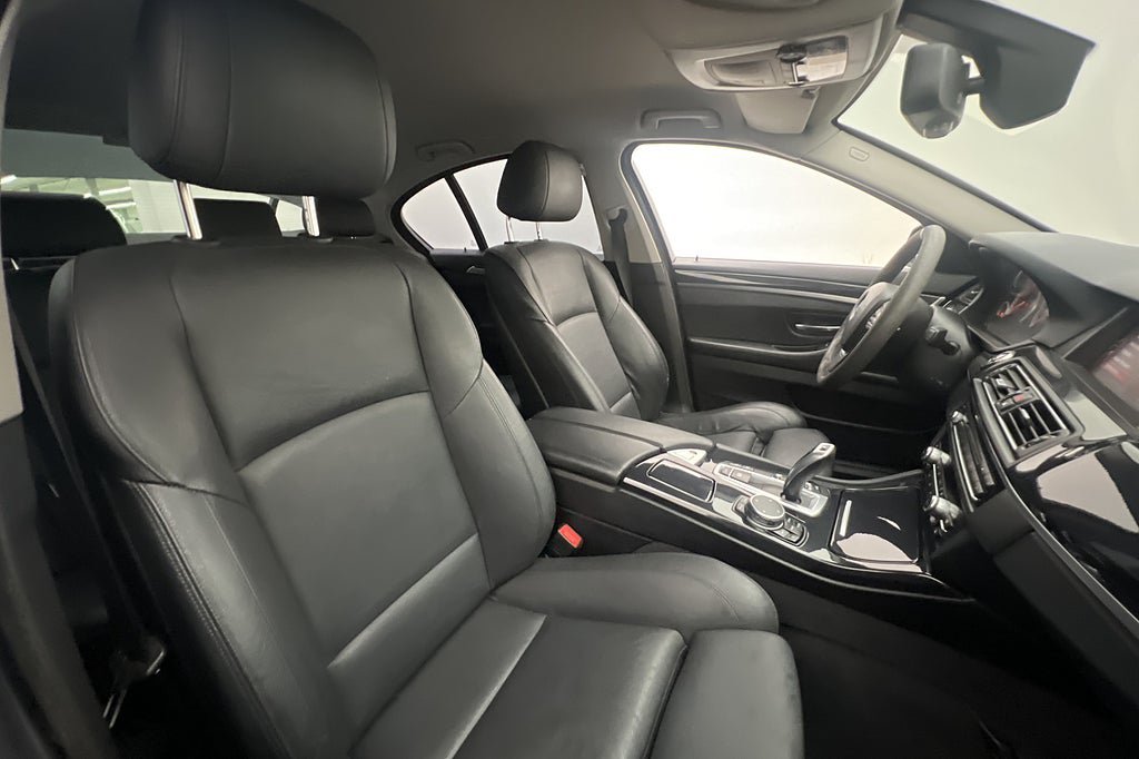Vehicle Image 23