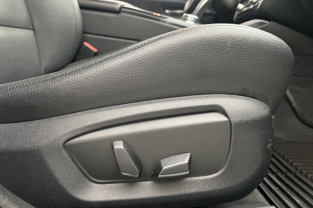 Vehicle Image 26
