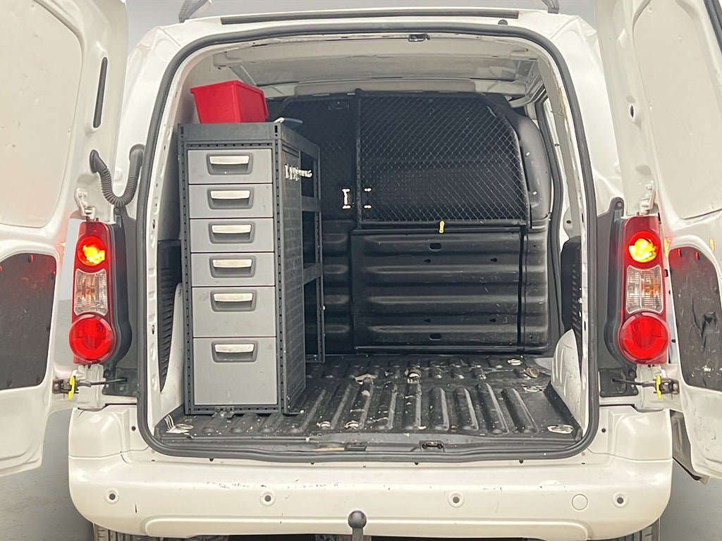 Vehicle Image 11