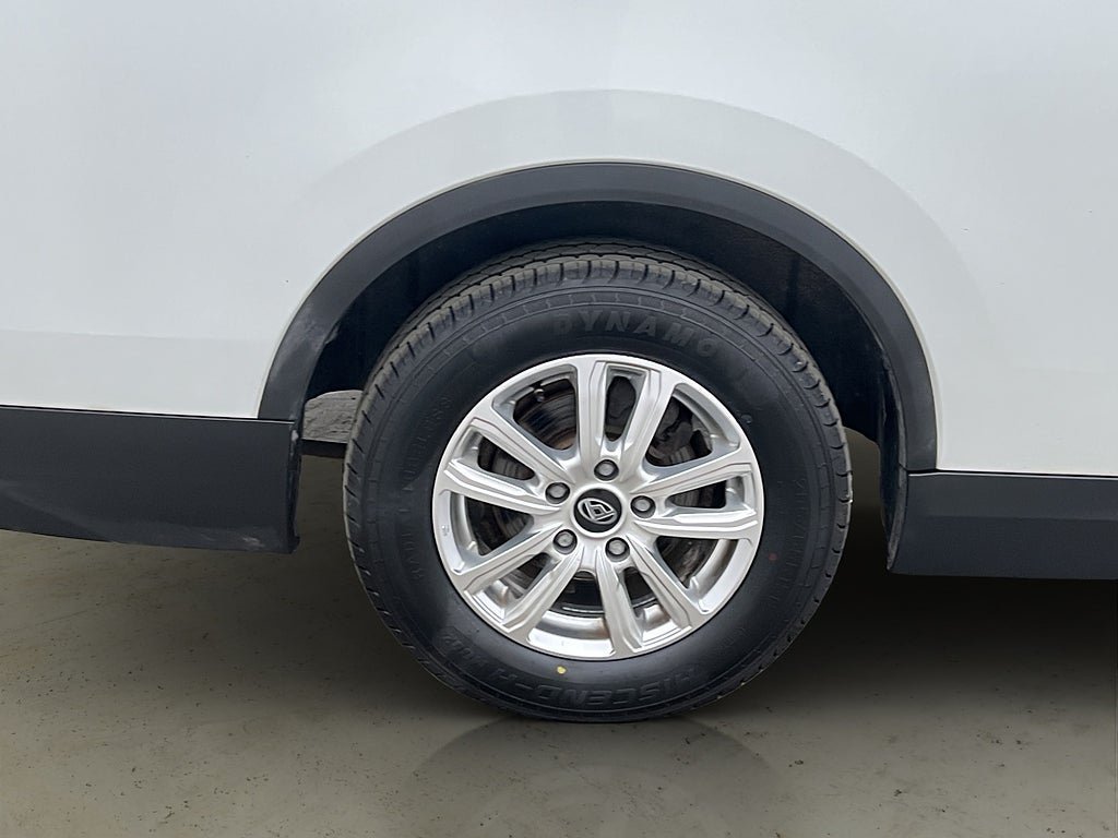 Vehicle Image 30