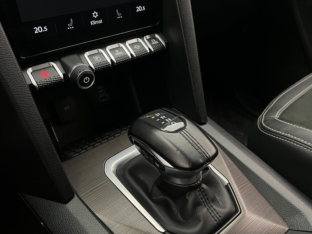 Vehicle Image 32