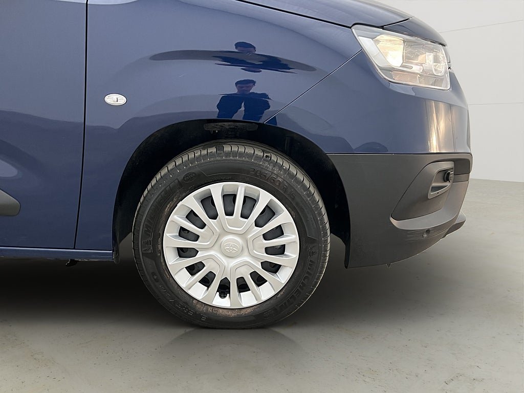 Vehicle Image 33