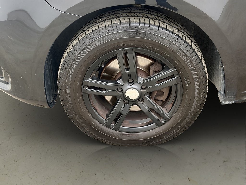 Vehicle Image 28