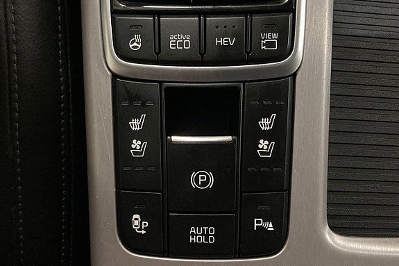 Vehicle Image 26