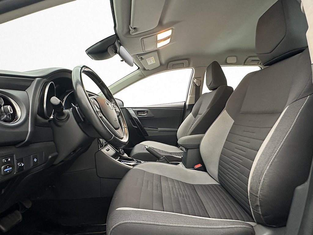 Vehicle Image 11