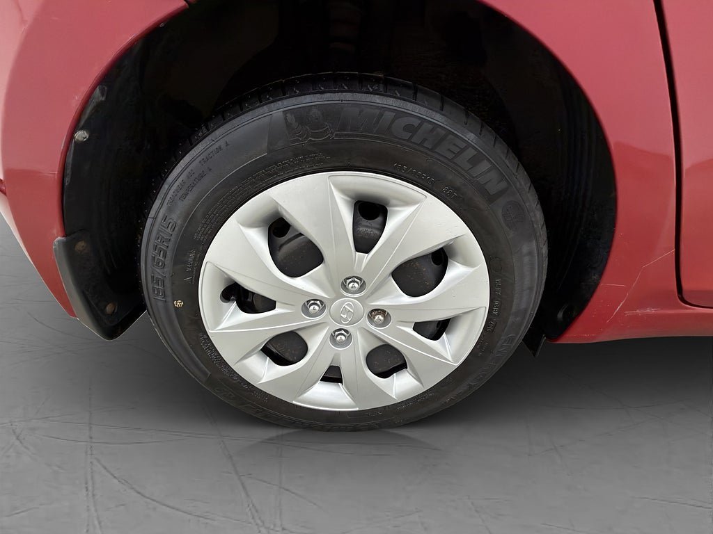 Vehicle Image 23