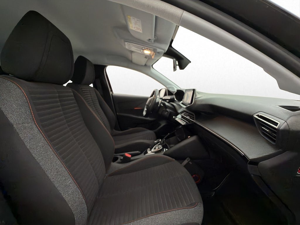 Vehicle Image 21