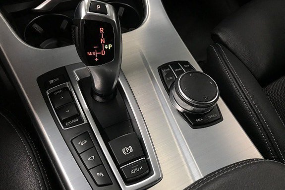 Vehicle Image 26