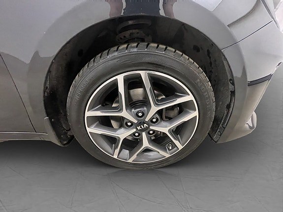 Vehicle Image 33