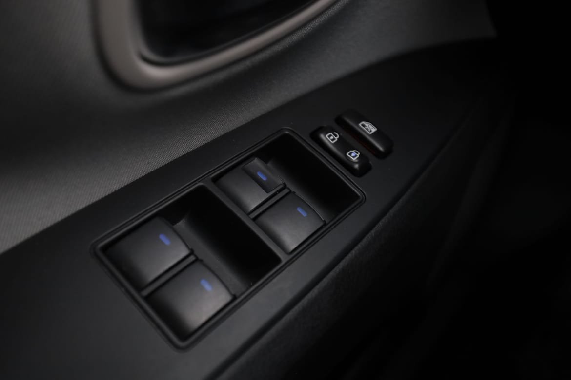 Vehicle Image 32