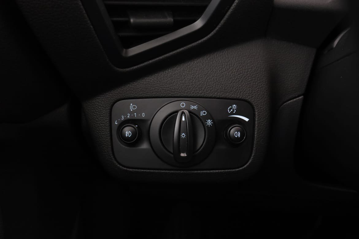 Vehicle Image 33