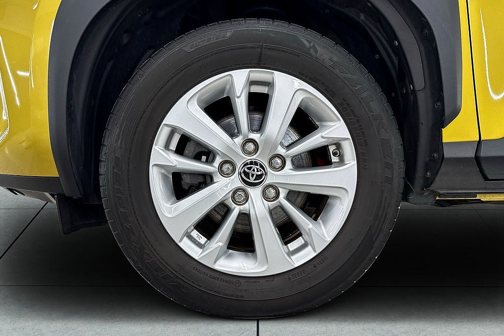 Vehicle Image 9