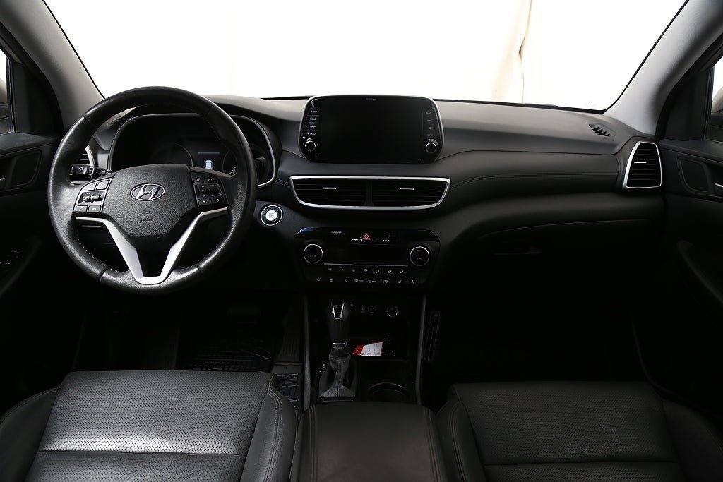 Vehicle Image 17
