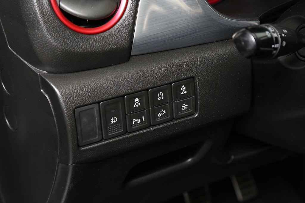 Vehicle Image 12