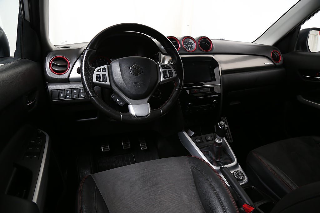 Vehicle Image 13