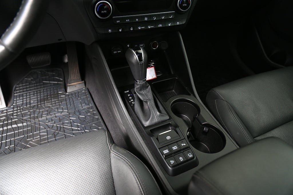 Vehicle Image 21