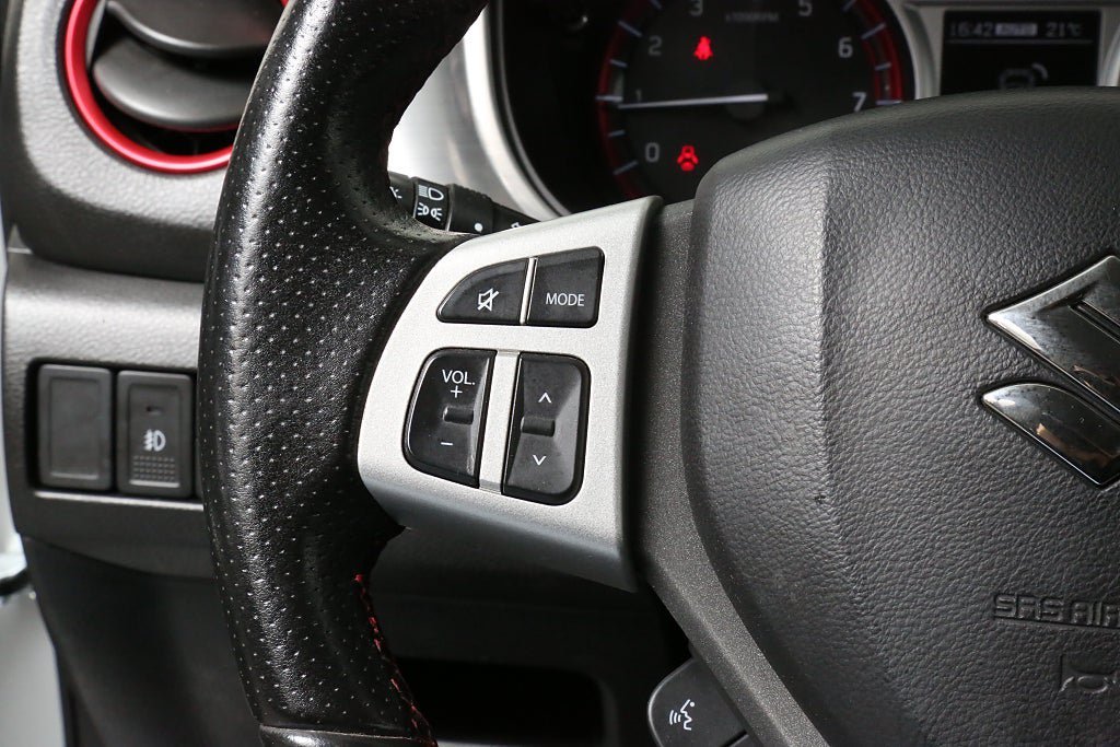 Vehicle Image 14