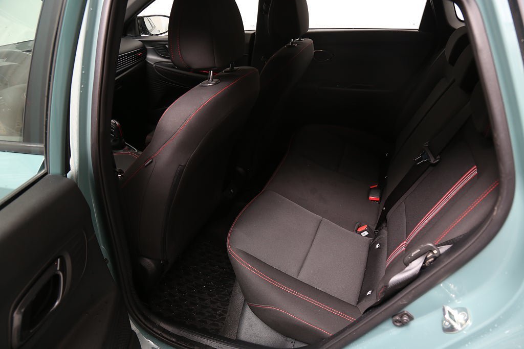 Vehicle Image 23