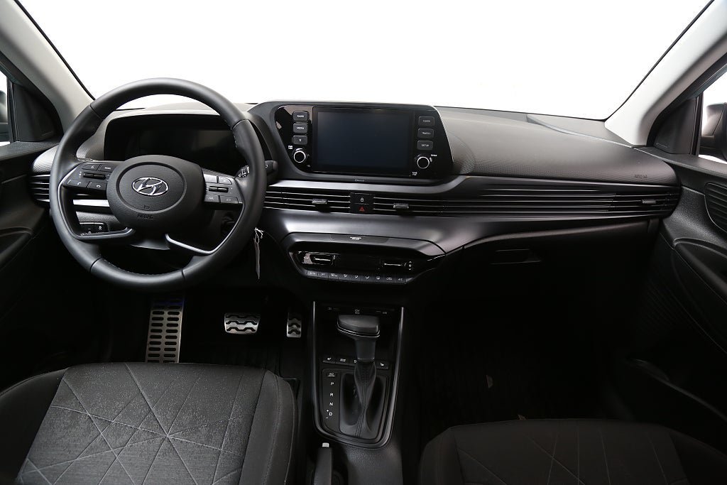 Vehicle Image 17