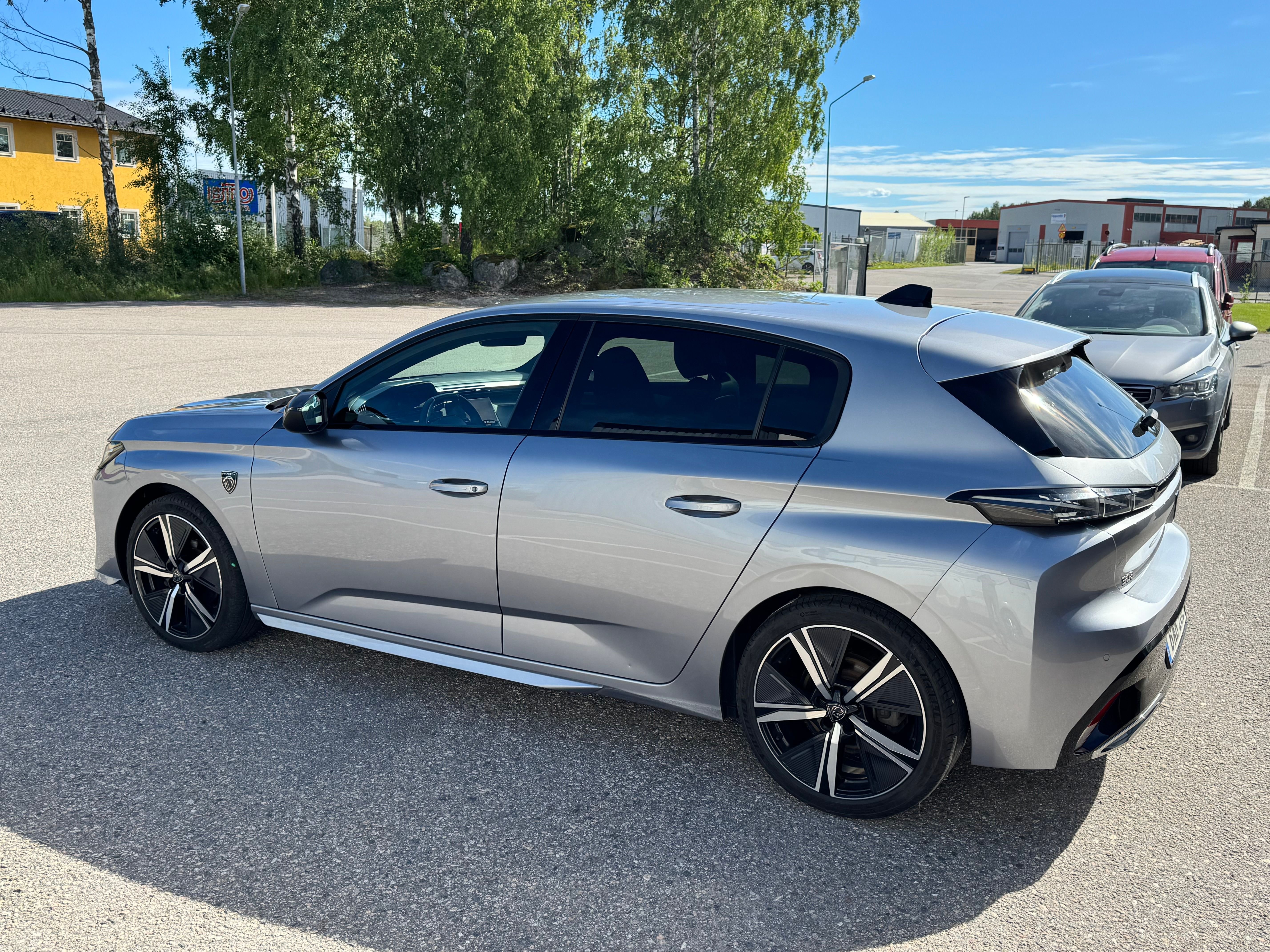 Vehicle Image 5