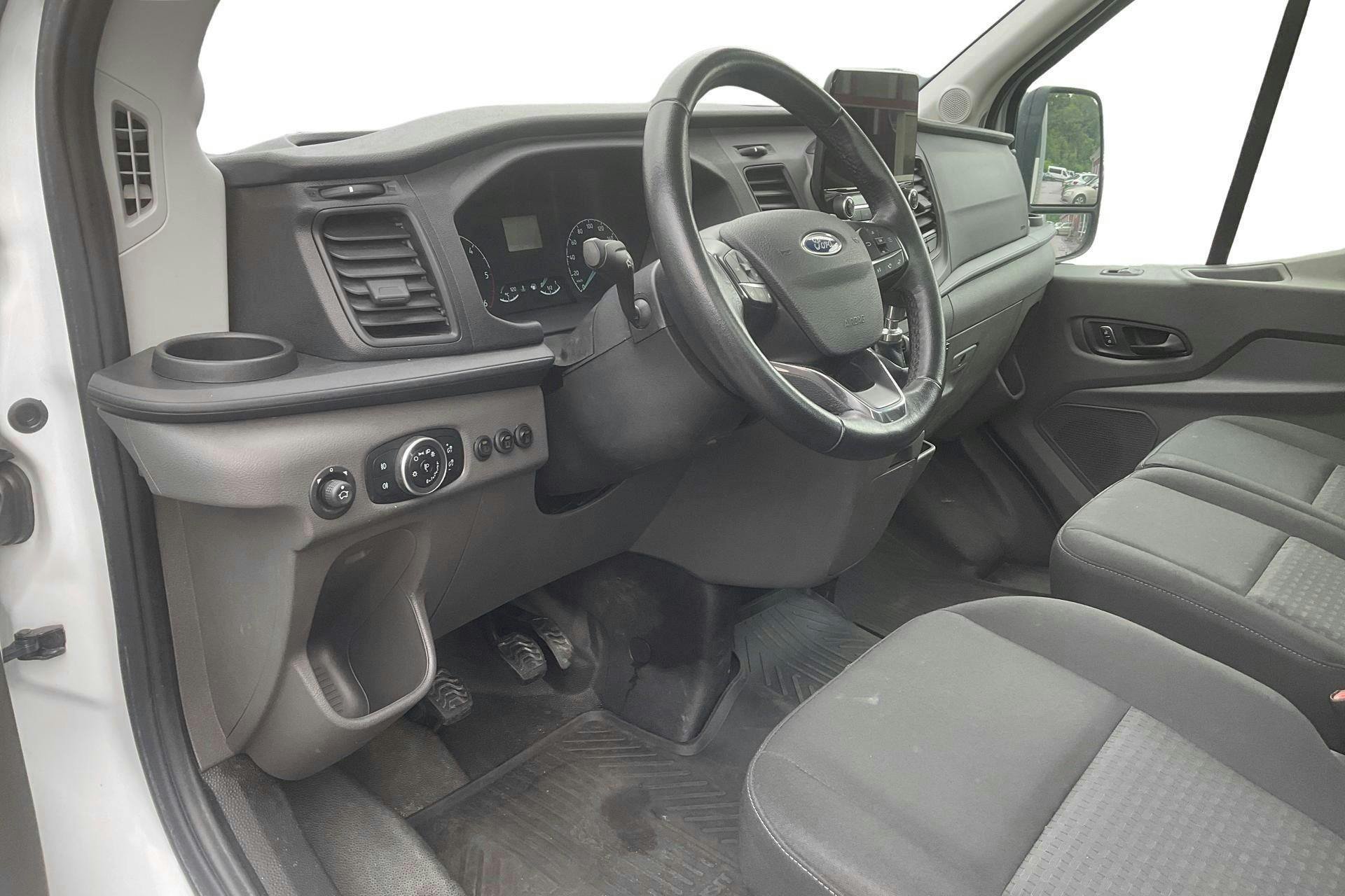 Vehicle Image 10