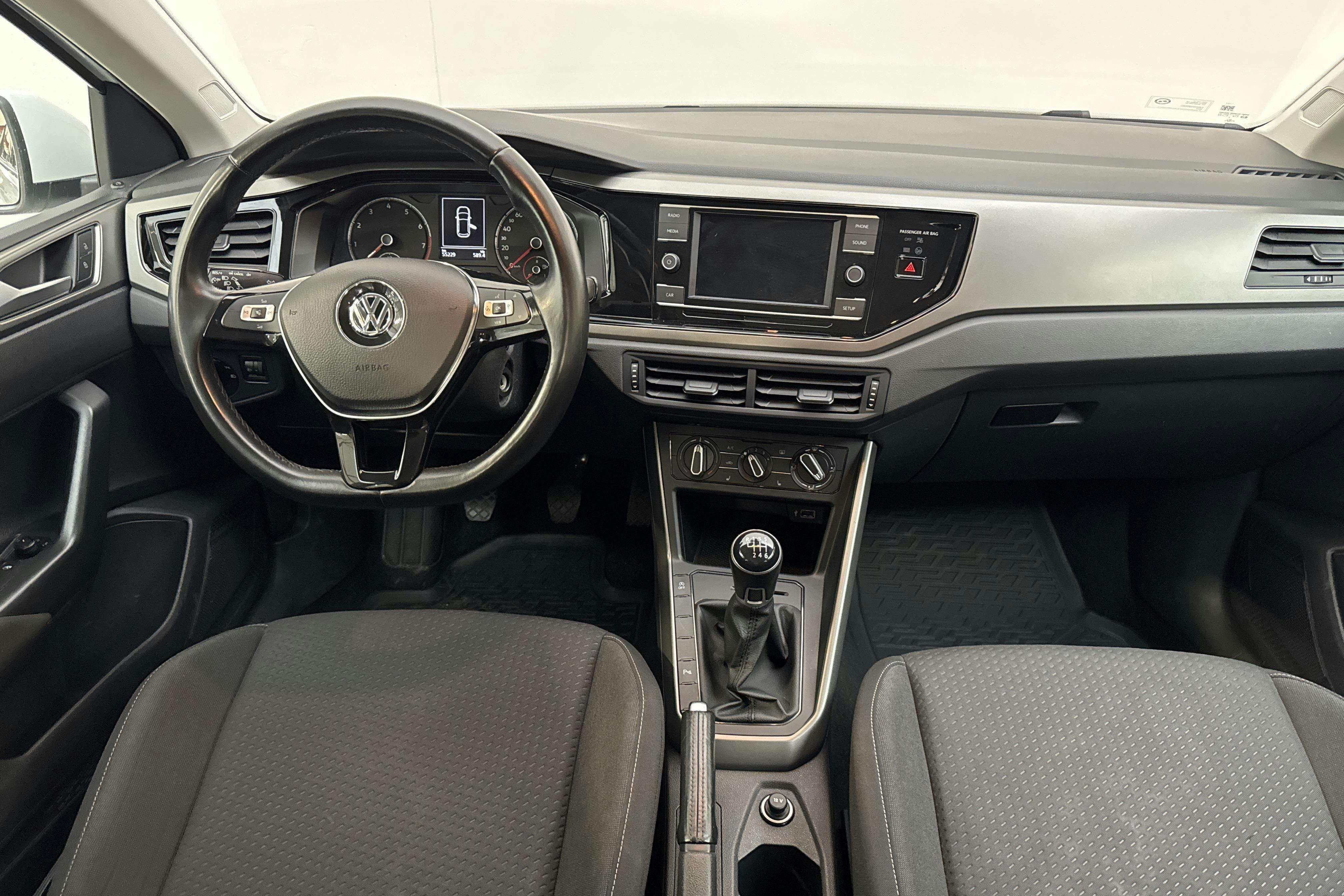 Vehicle Image 6