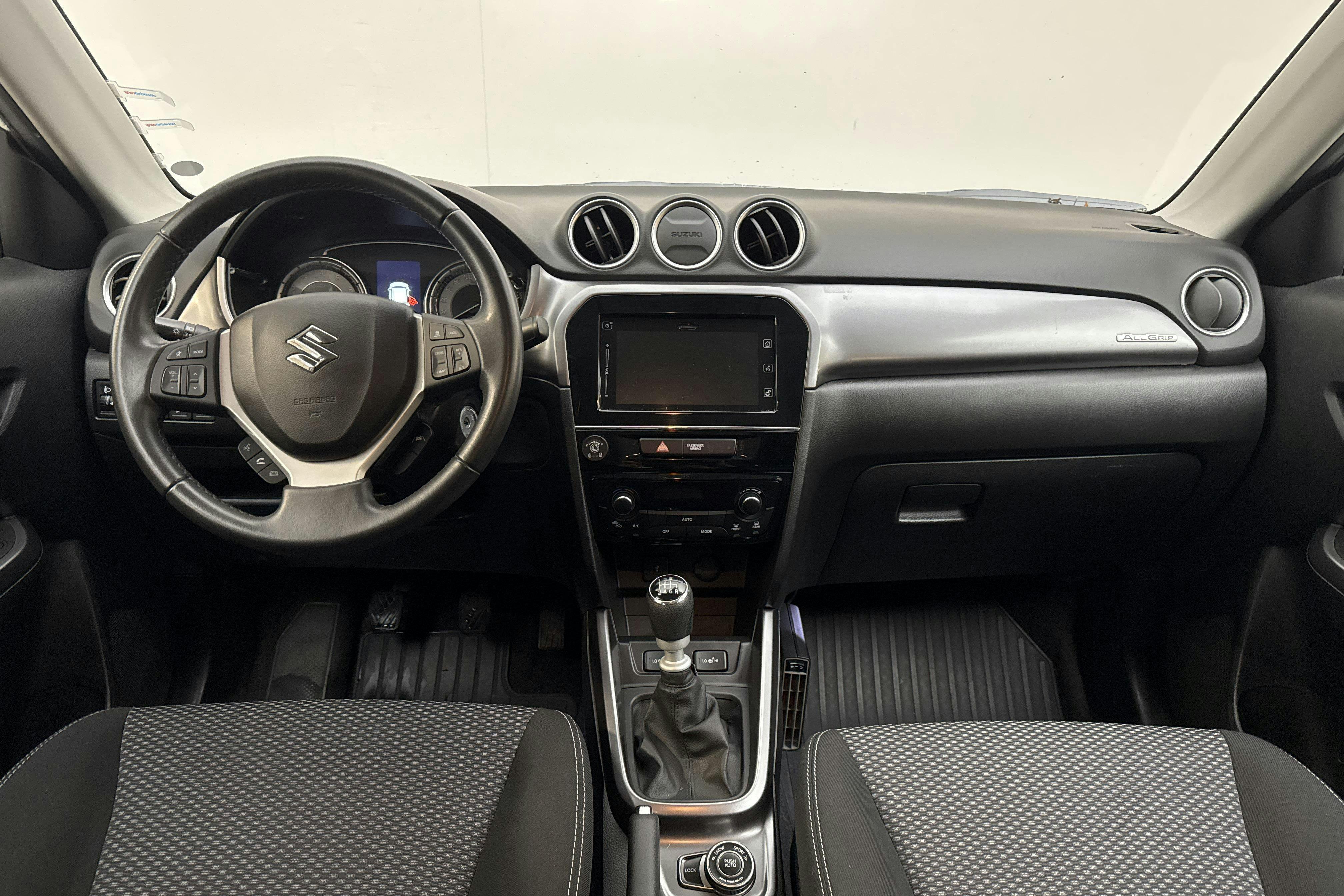 Vehicle Image 6