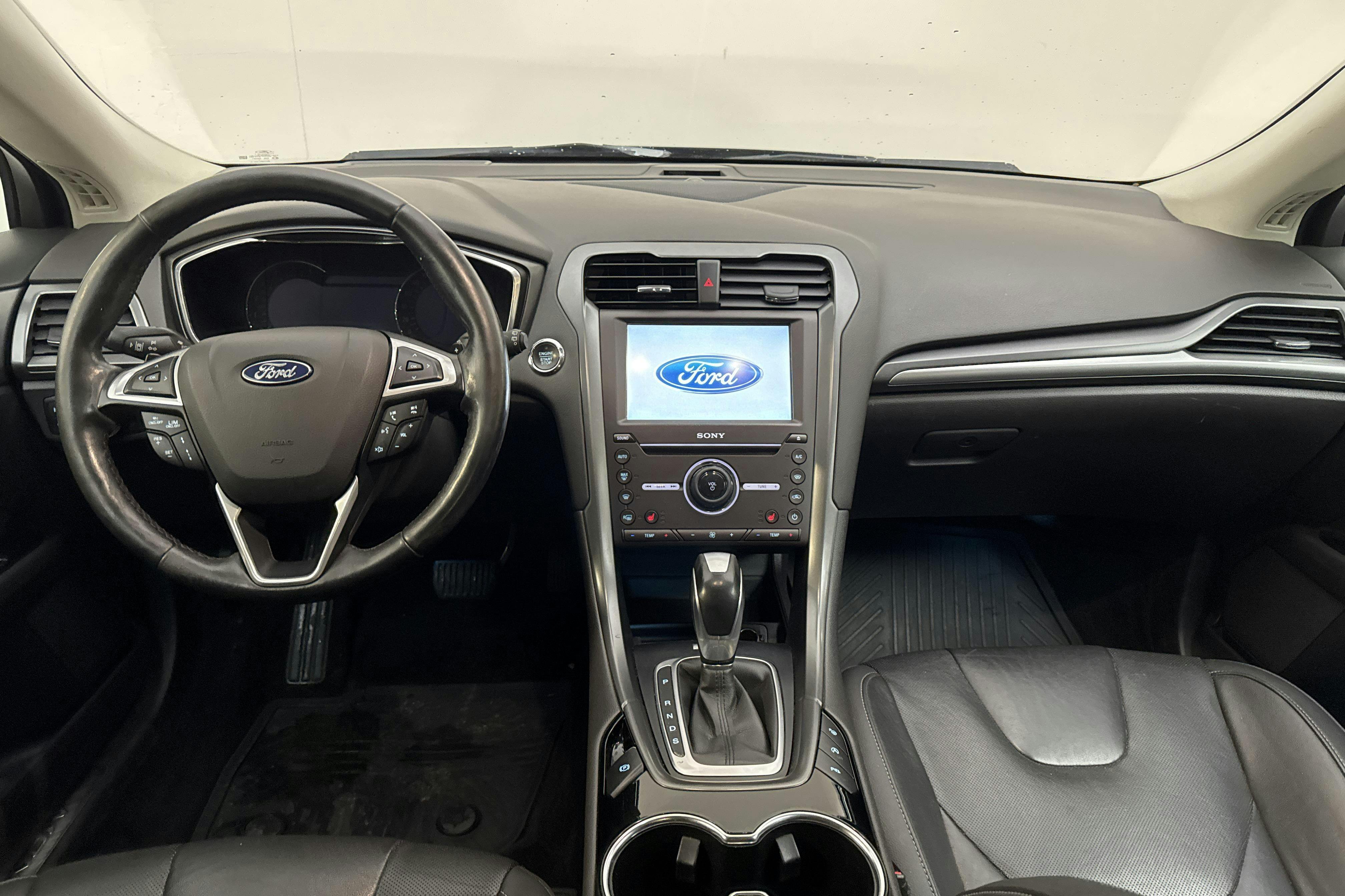 Vehicle Image 6