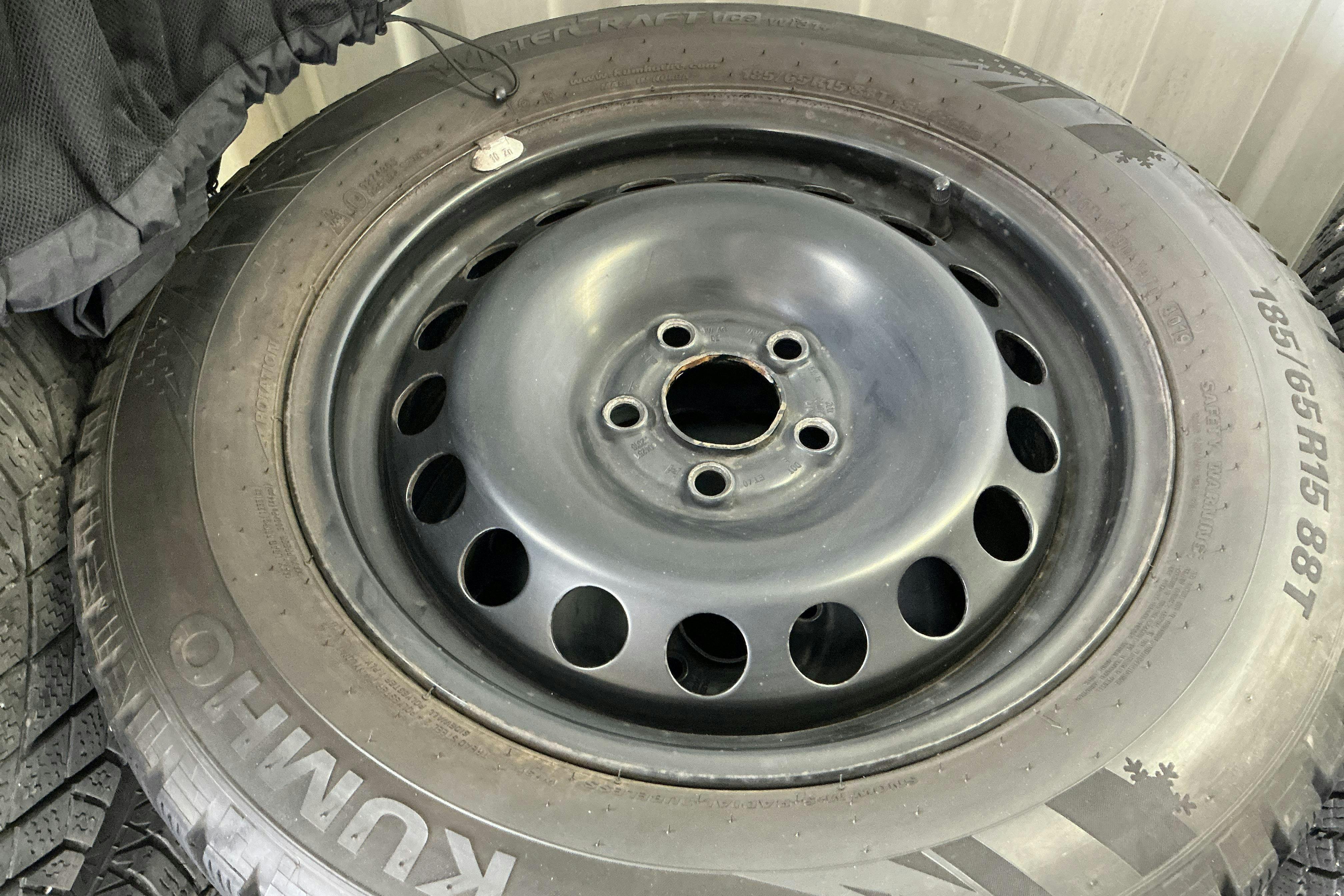Vehicle Image 12