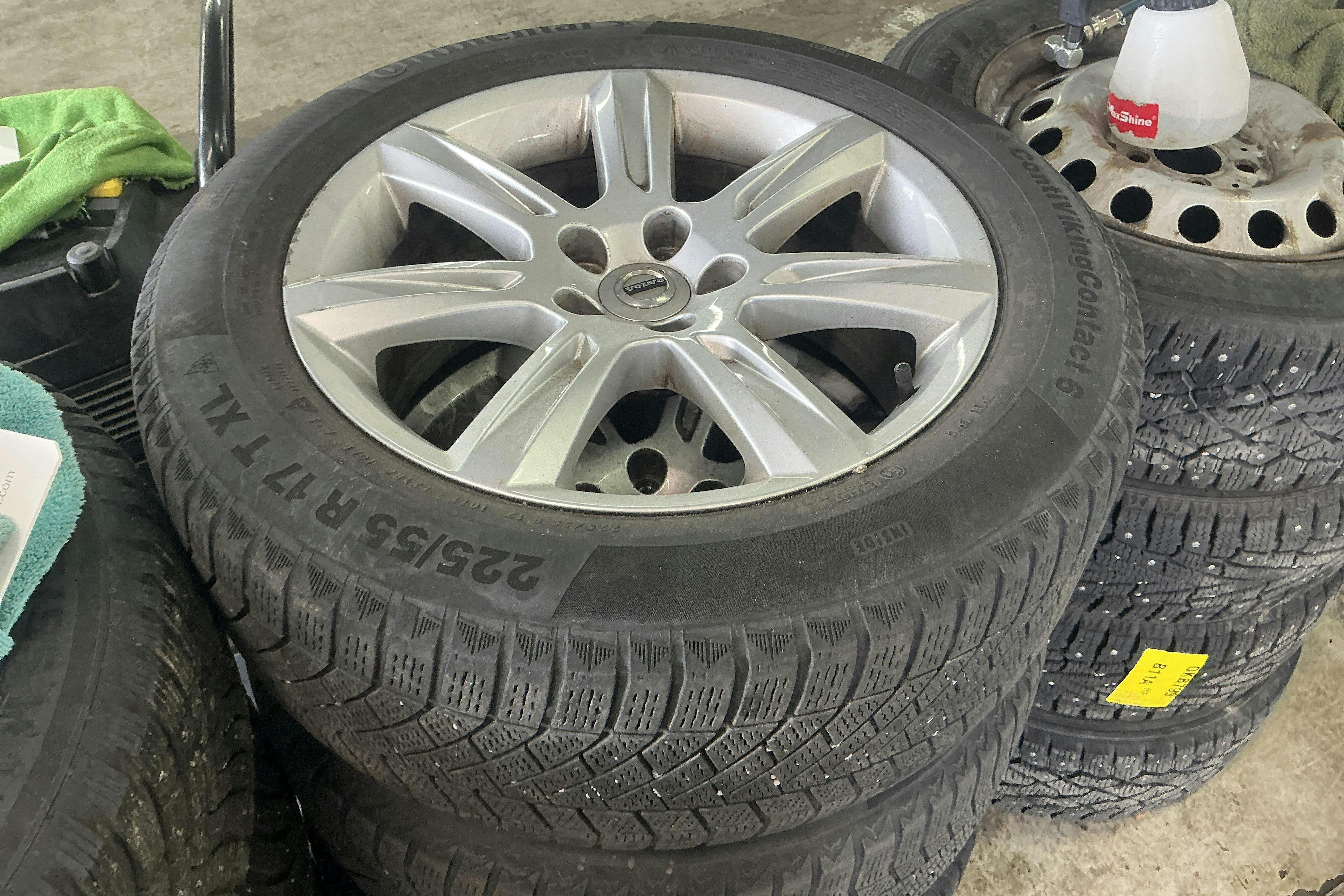 Vehicle Image 12