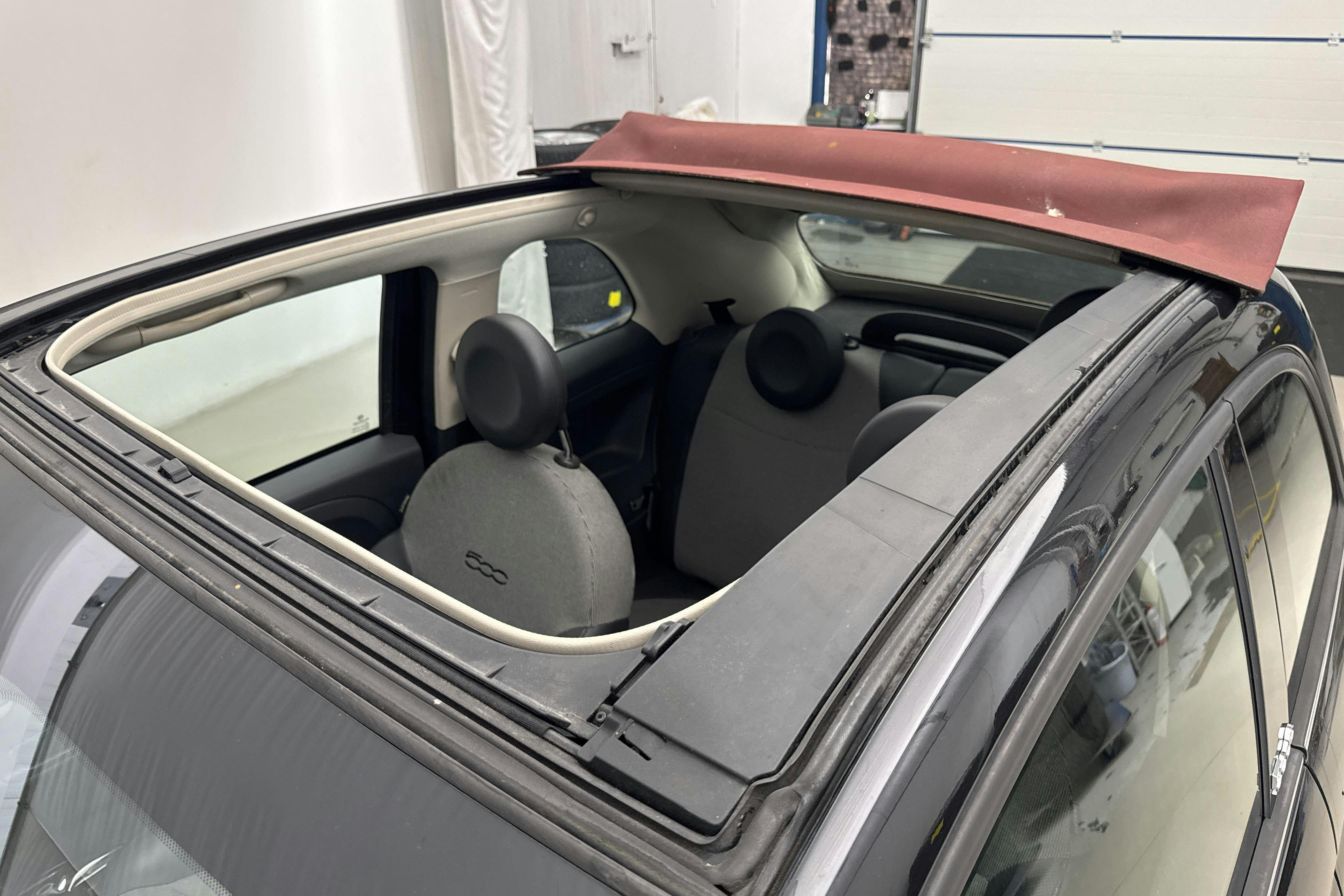 Vehicle Image 12