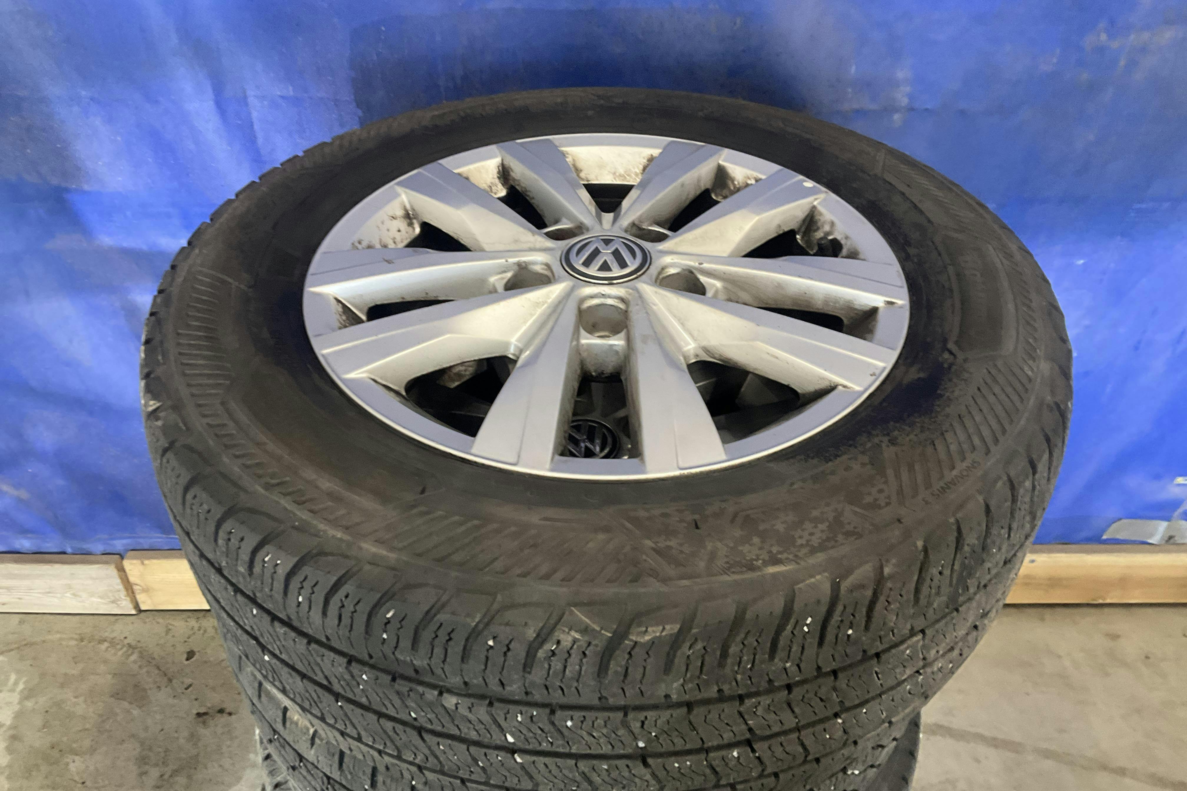Vehicle Image 16