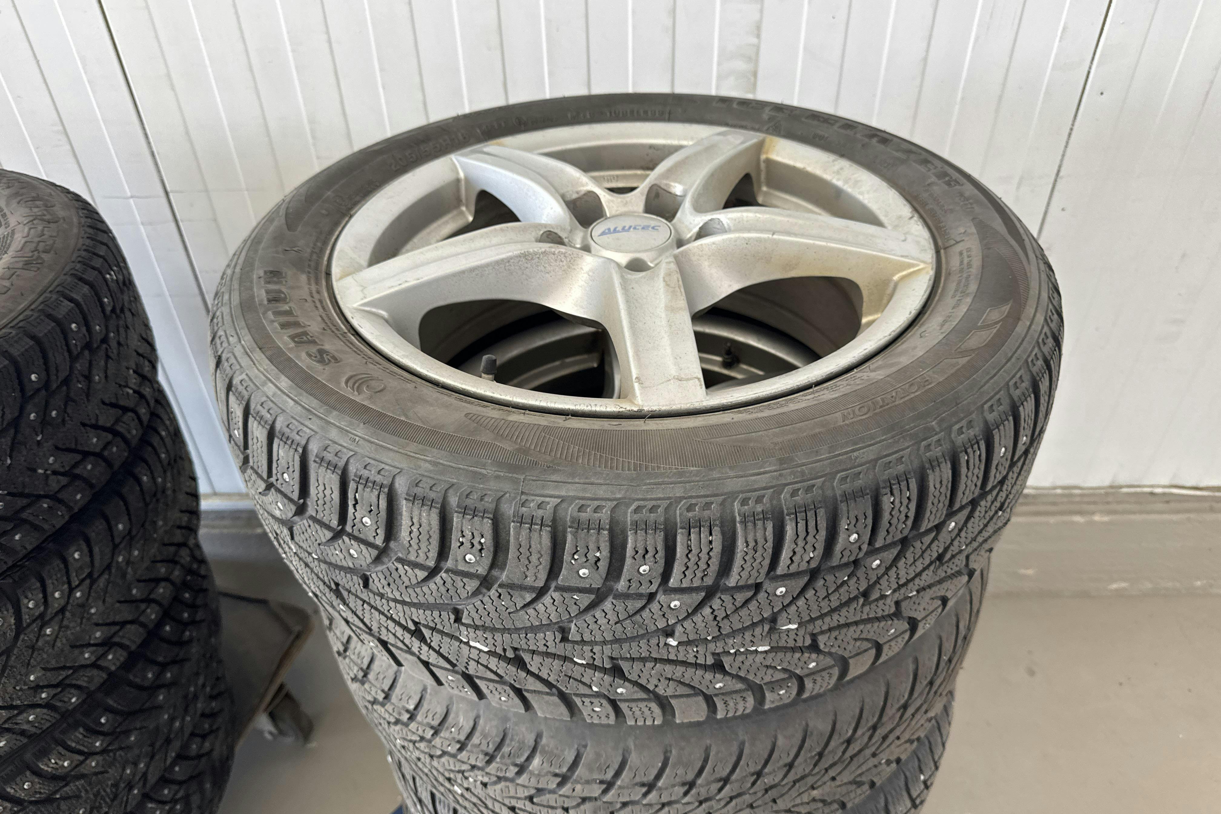 Vehicle Image 14