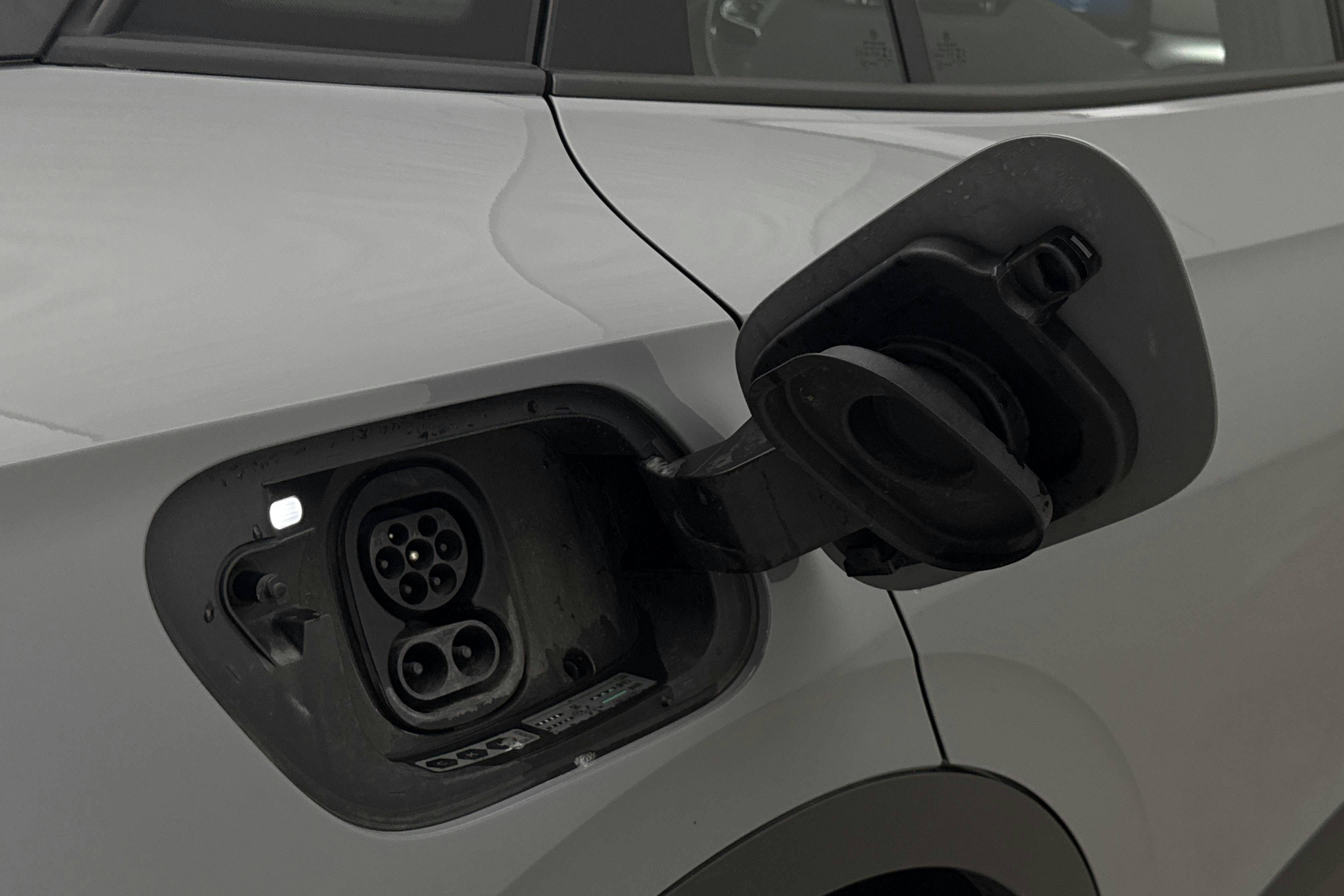 Vehicle Image 18