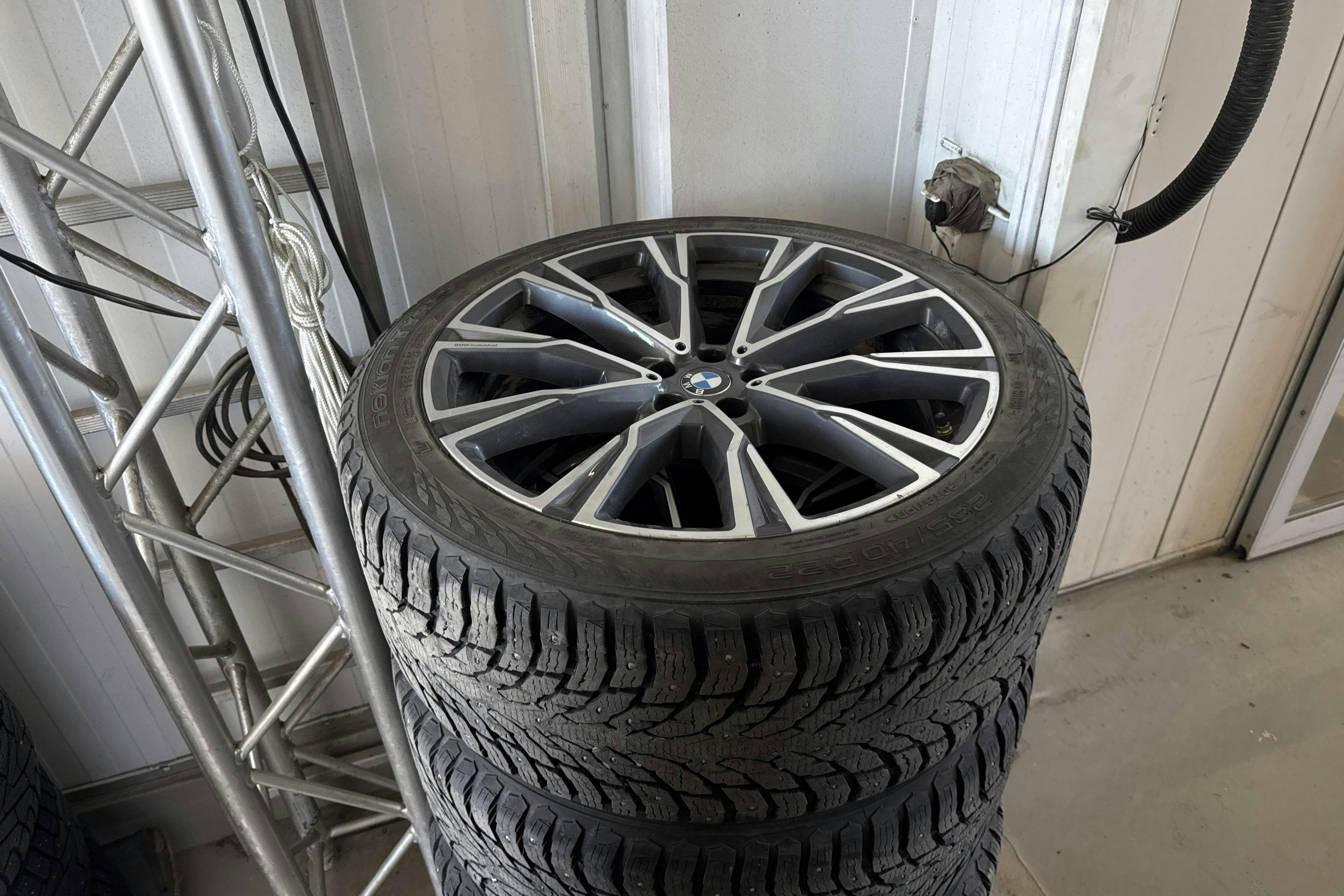 Vehicle Image 30