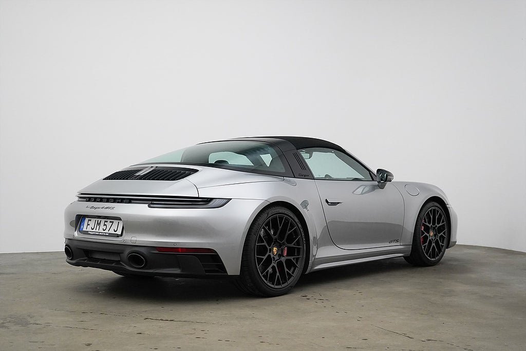 Vehicle Image 26