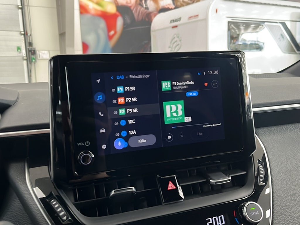 Vehicle Image 11