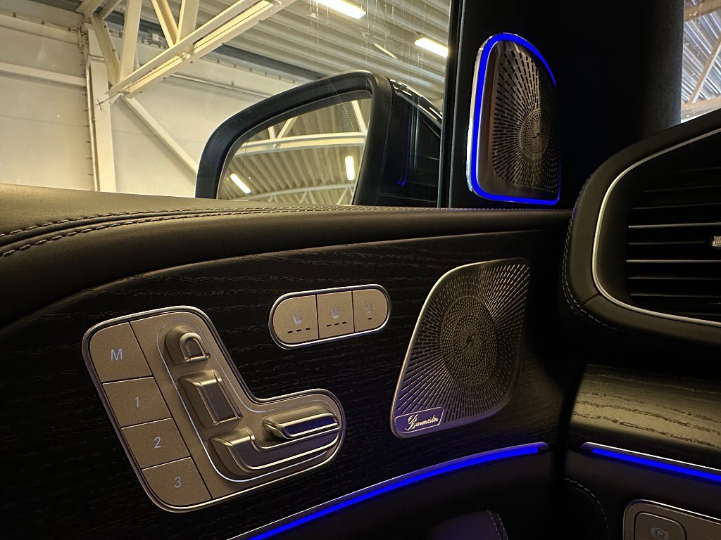 Vehicle Image 24