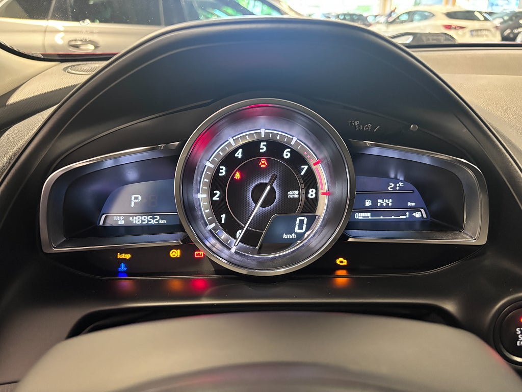 Vehicle Image 11