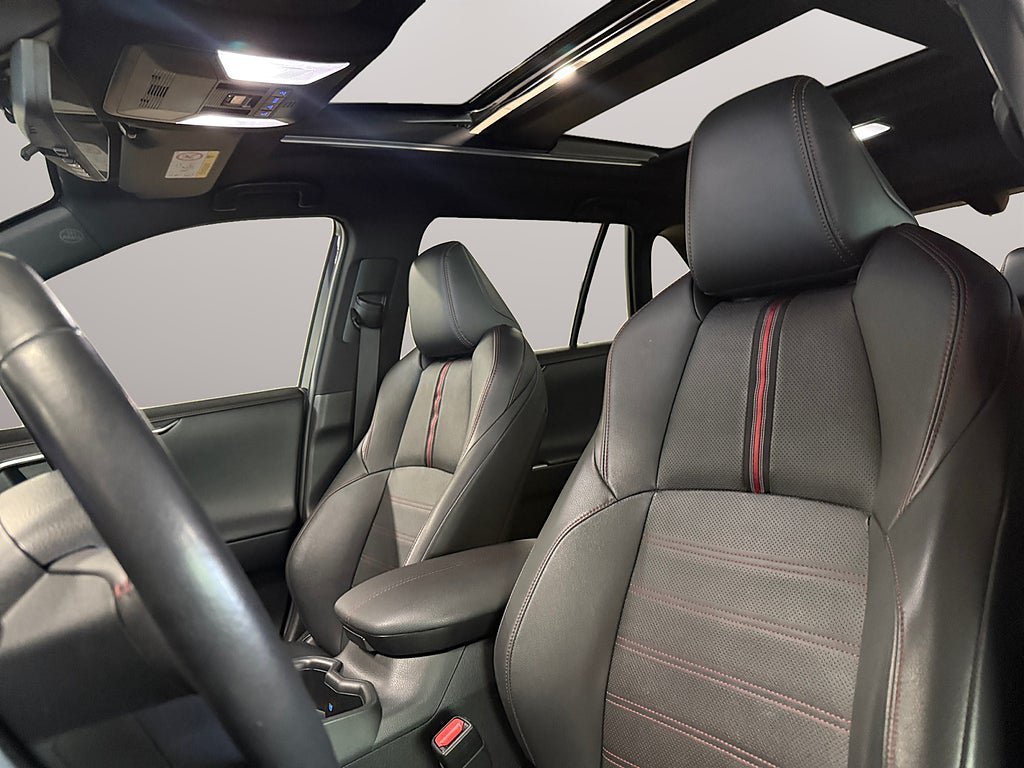Vehicle Image 9