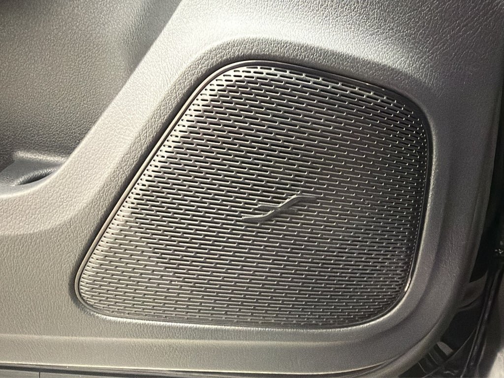 Vehicle Image 27