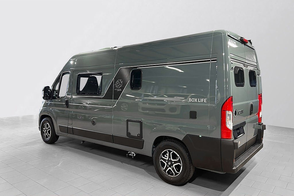 Vehicle Image 33