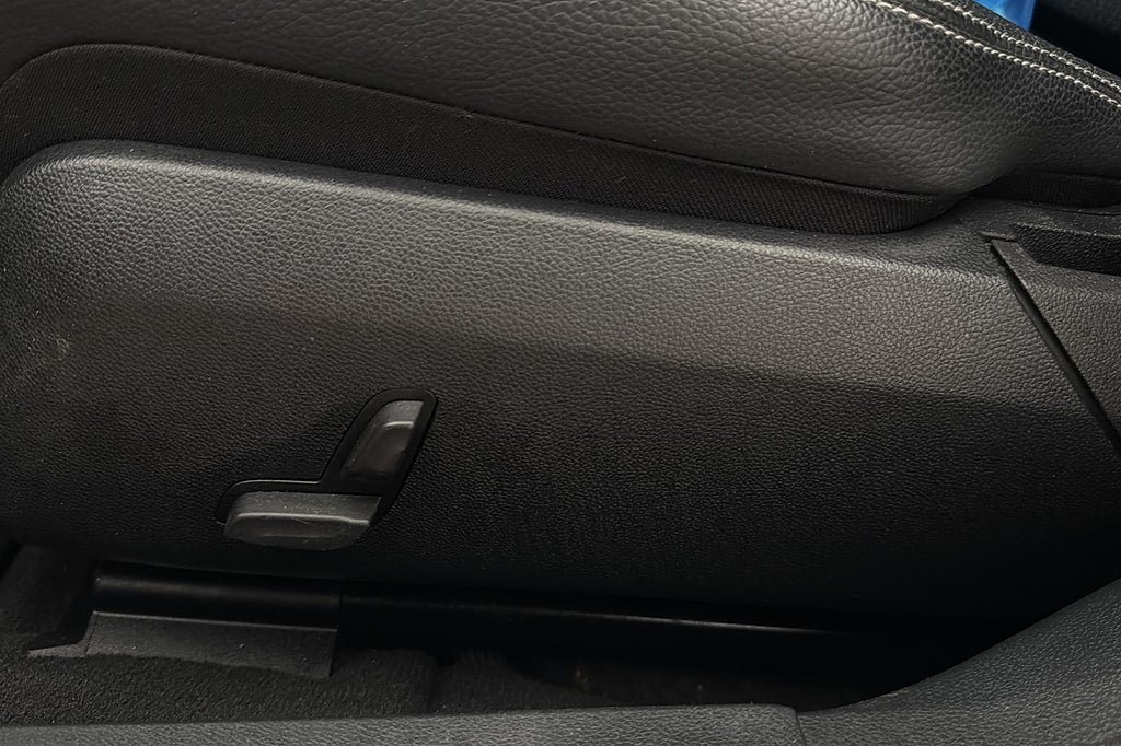 Vehicle Image 22