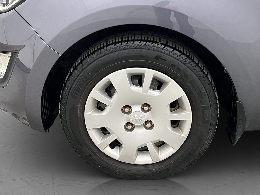 Vehicle Image 23