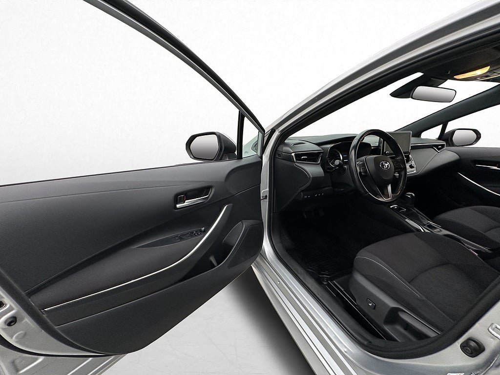 Vehicle Image 12
