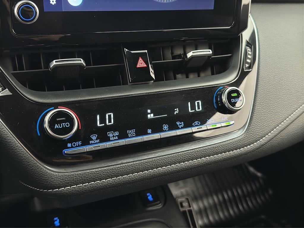Vehicle Image 21