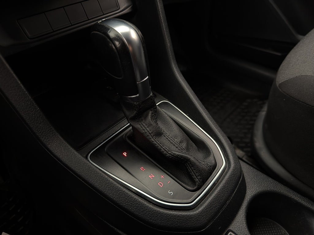 Vehicle Image 23