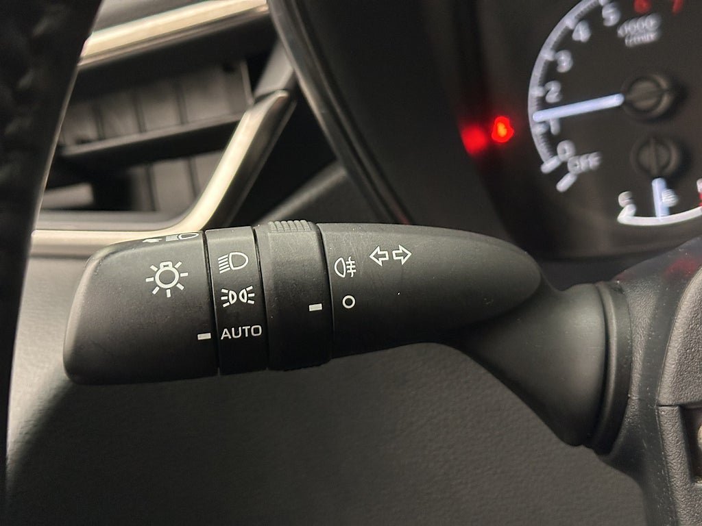 Vehicle Image 24